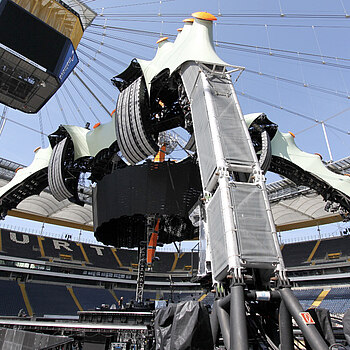 U2_360__Commerzbankarena_2010_2